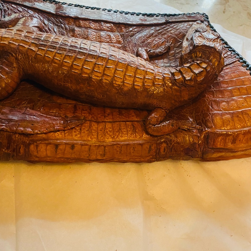 VTG Genuine Alligator clutch handbag Cognac color skin. Unique bag.